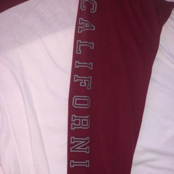 Hollister Long Sleeved Tee - Picture 3 of 4